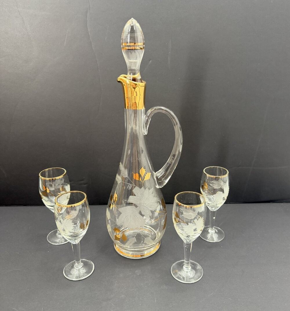 Vintage Barware Rumania Romania Gold Trim Crystal Decanter & 4 Wine Glasses